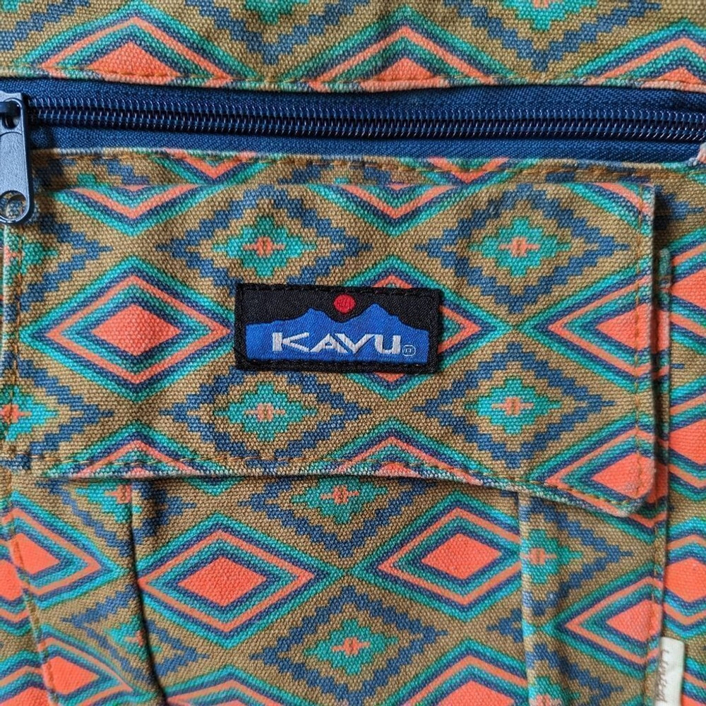 Kavu Keepalong Crossbody Bag in Diamond Print - Picture 5 of 9